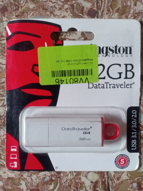 Kingsten Datatraveller G4 -- 32 GB Pen drive - 32 GB --- 3.0 Version, White
